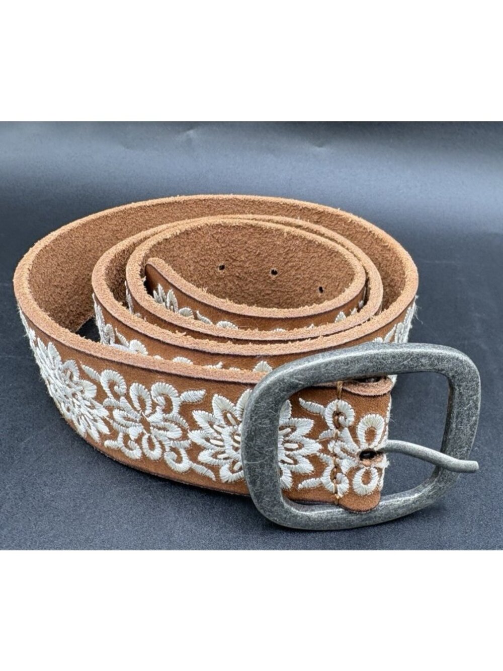 Lucky Brand Women’s Leather Belt Size M Brown White Embroidered Floral Buckle